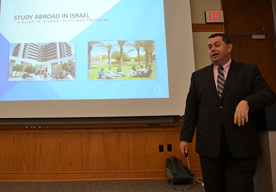 Israel consul lectures on studying abroad