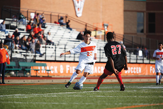 Men’s soccer ends losing skid with 6-0 victory