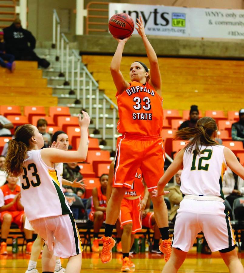 Senior+forward+Ashley+Wallace+had+13+poins+and+nine+rebounds+in+a+81-75+win+over+Oswego+on+Saturday.