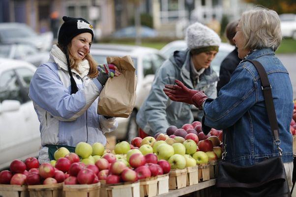 Elmwood-Bidwell Famers Market moves to campus for winter months