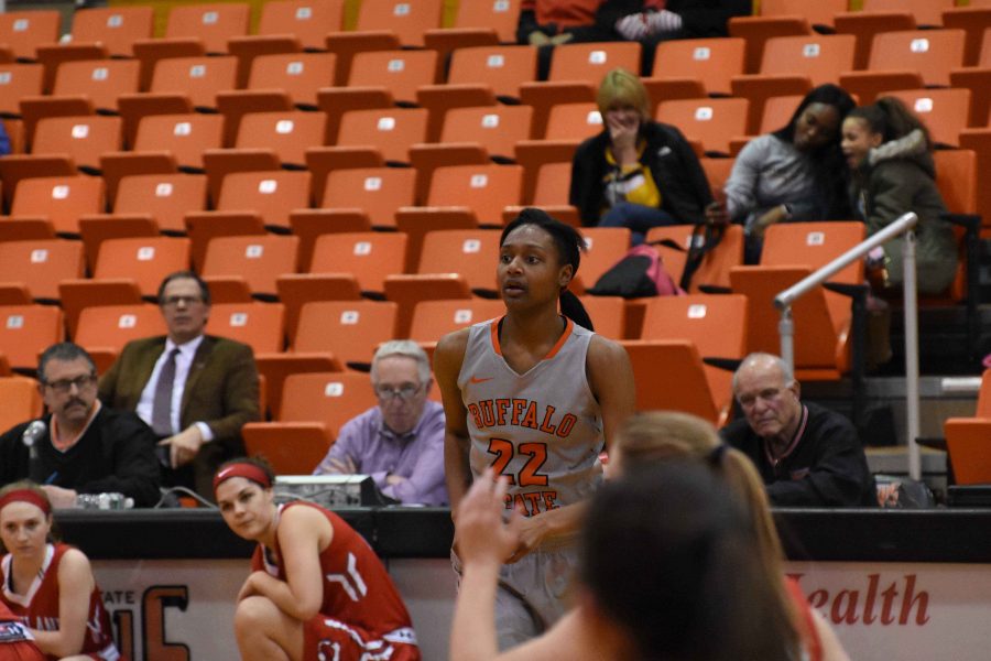Women’s Basketball crumbles against SUNY New Paltz, 81-77