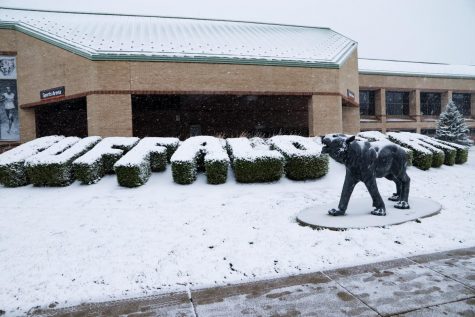 [PHOTO GALLERY] First Snowfall of the School Year