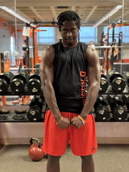 Tariq Nelson beat cancer and is now a leader on the football team at Buffalo State.
