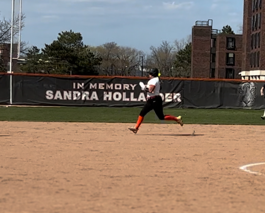 Buffalo State softball drops a pair to Fredonia in last matches before SUNYAC Championships